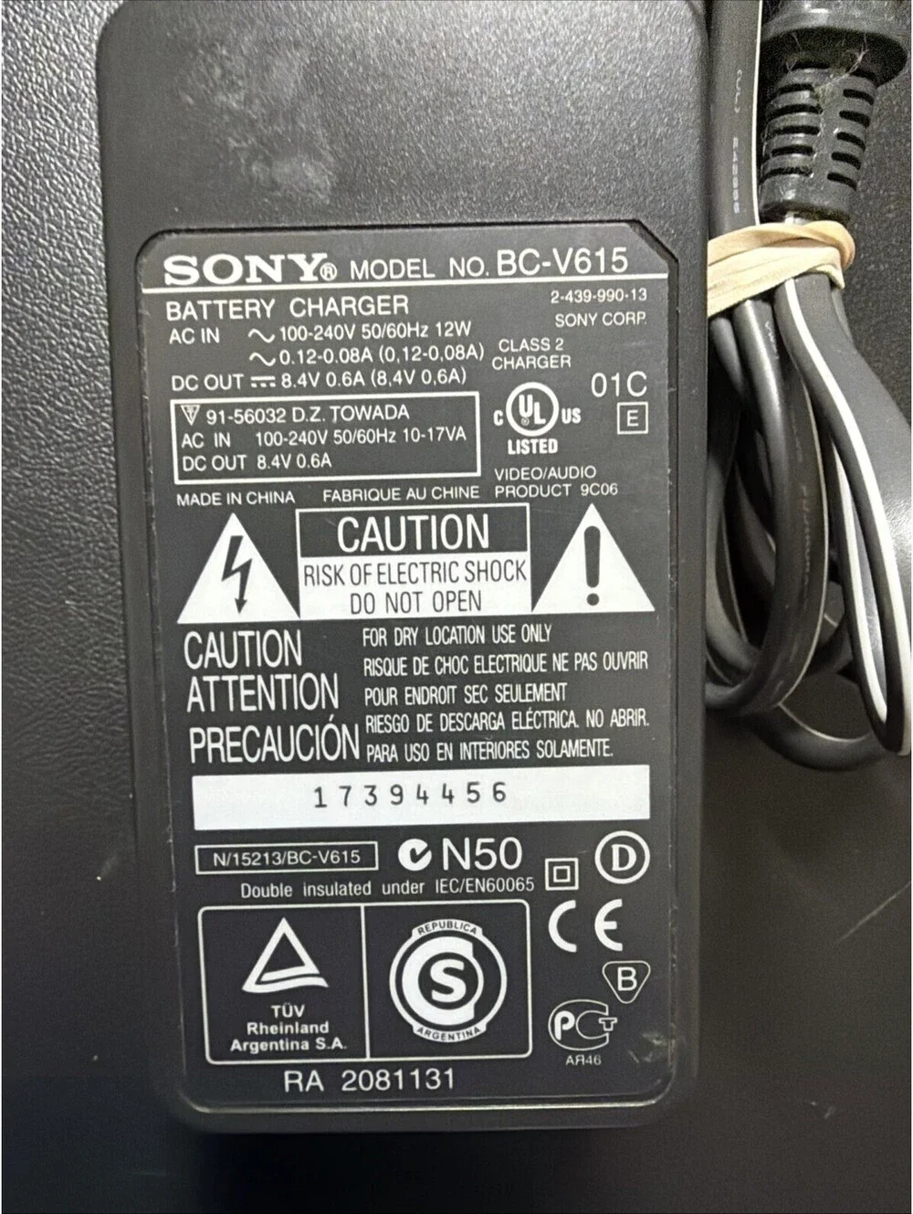 Sony BC-V615 Battery Charger - For Sony NP-F Series - TESTED